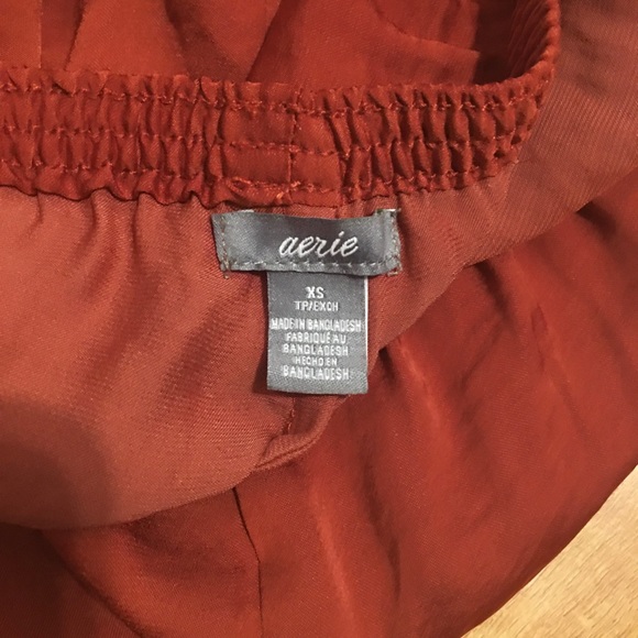 Aerie red and white sport shorts - Picture 3 of 4